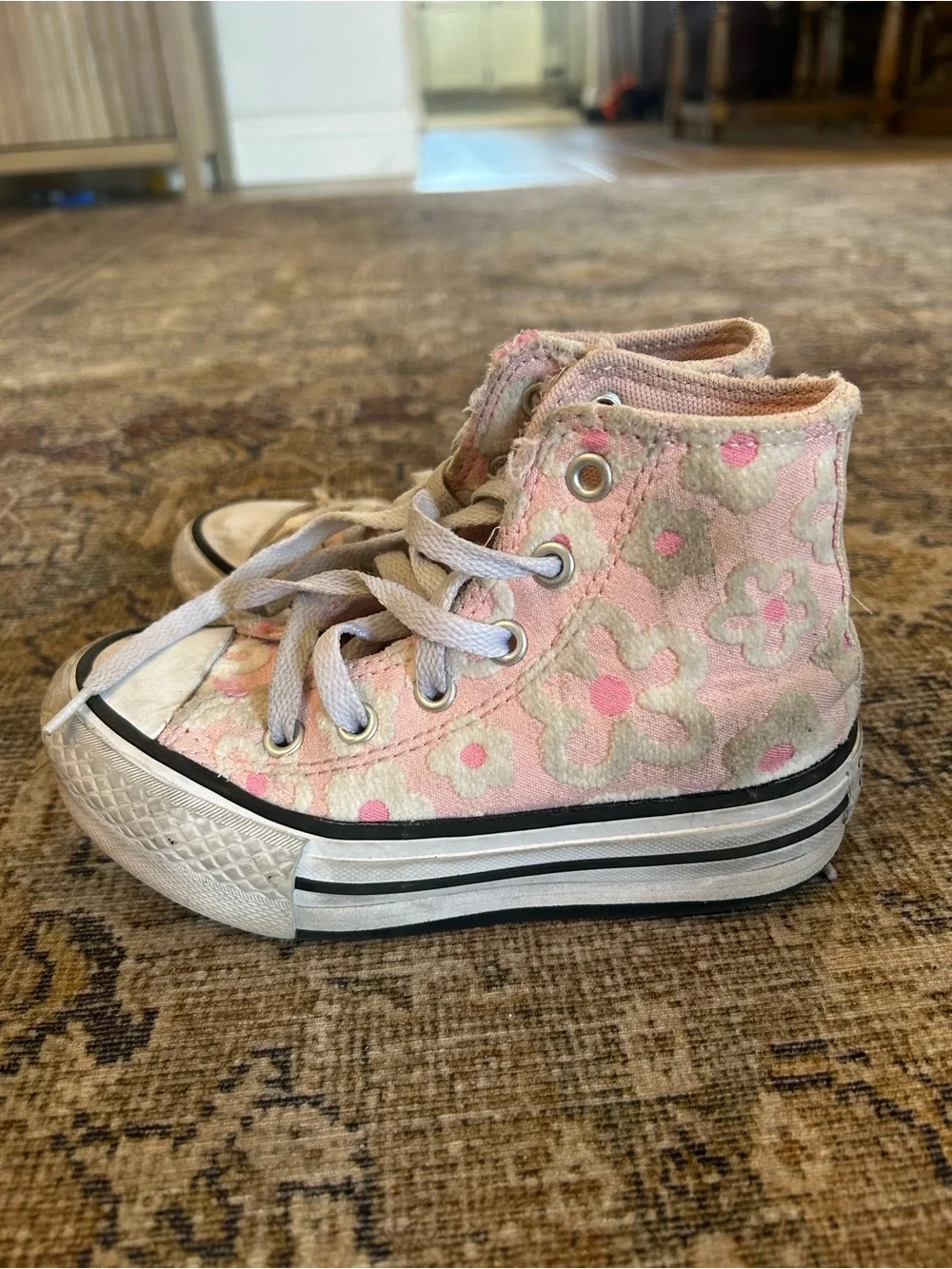 Converse cute high